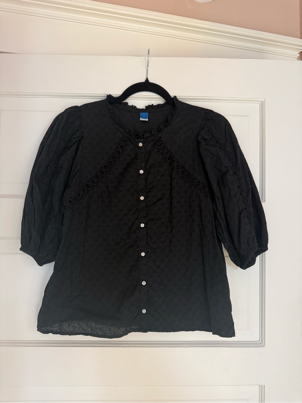 Old Navy Black Eyelet Button-Front Women's Blouse
